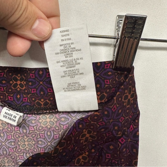 Susan Graver Stretch Knit Pull On Pants Small Purple Geometric Print - Picture 4 of 7